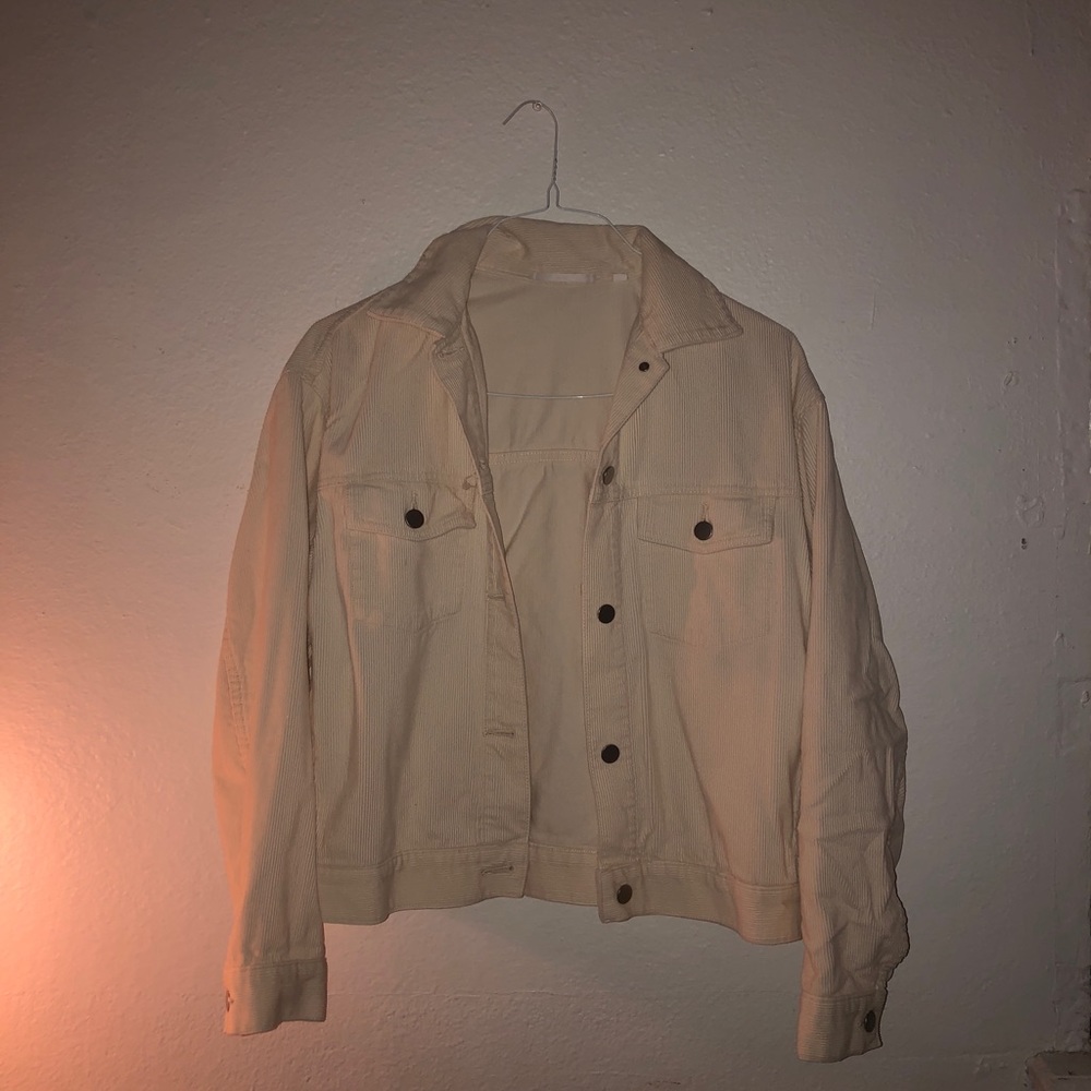 White jean jacket Uniqlo